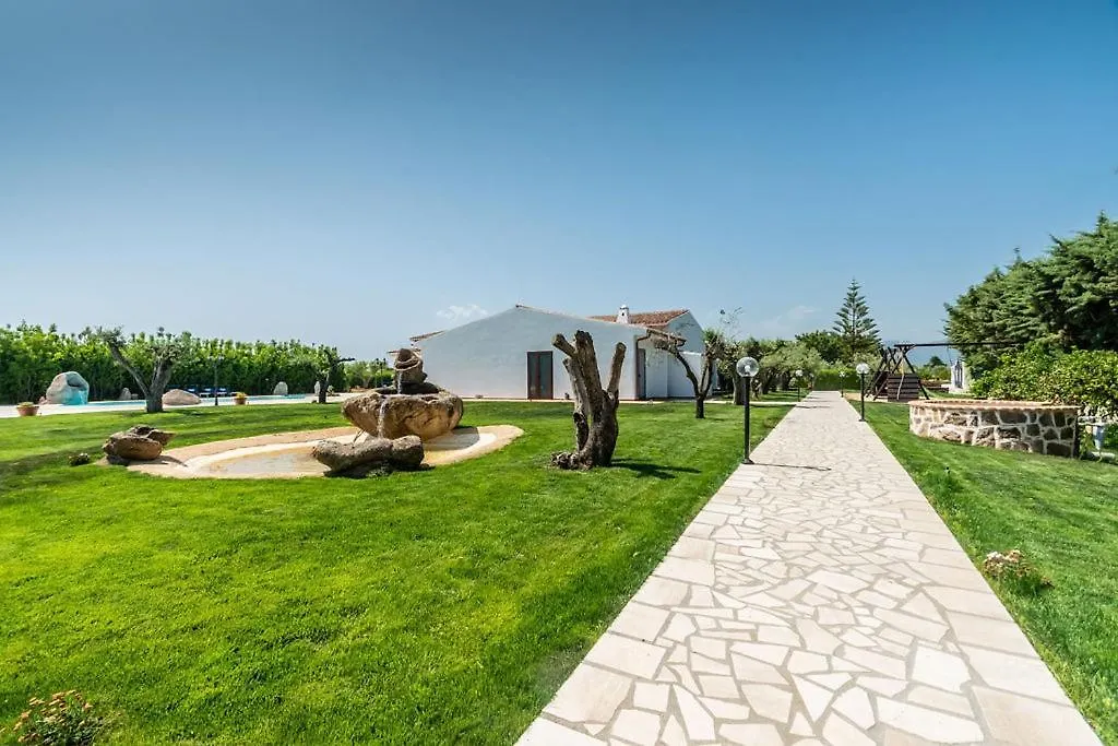 Sisula Country Hotel & Spa Orosei 4*,